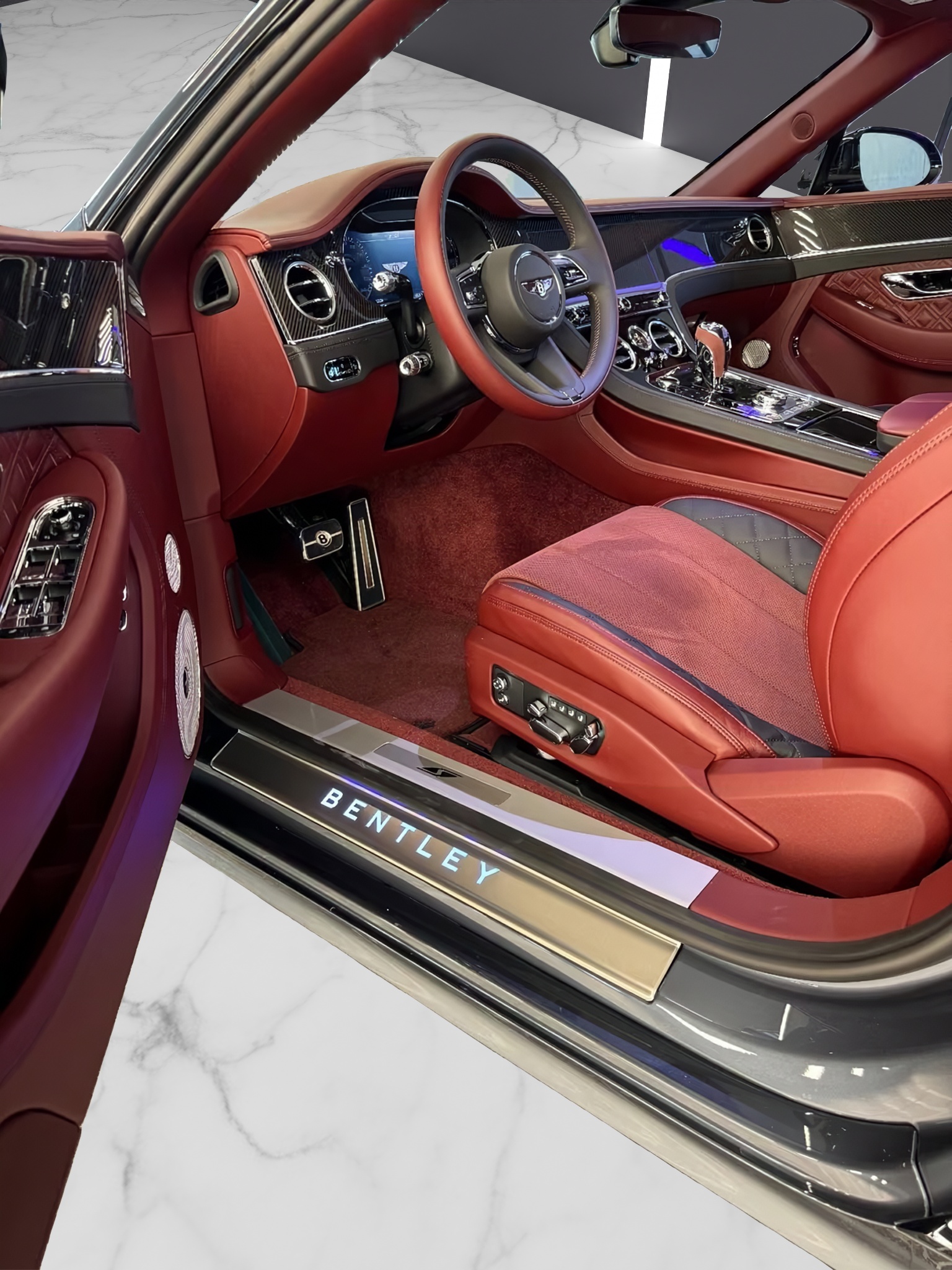 BENTLEY Continental GTC 4.0 V8 Mulliner-image-6