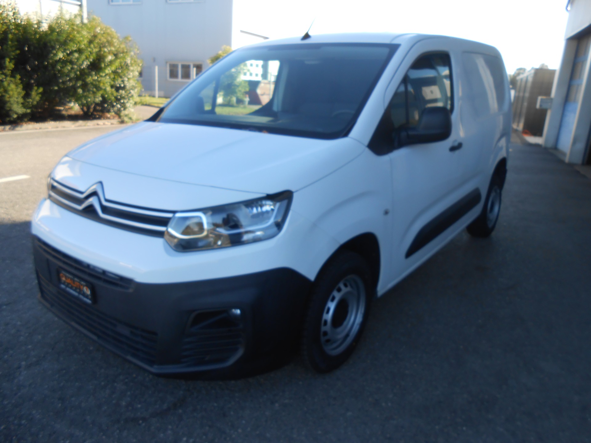 CITROEN Berlingo Van 1.6 Blue HDi 100 s/s Club 650kg-image-1