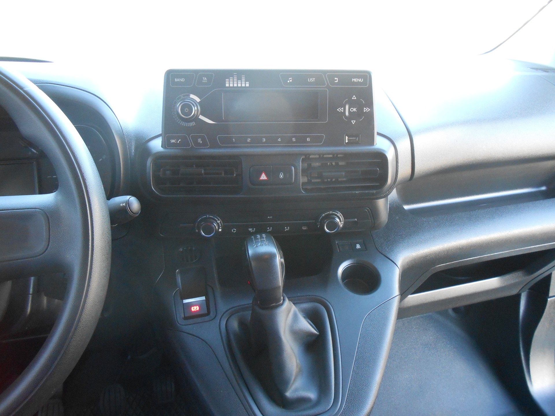 CITROEN Berlingo Van 1.6 Blue HDi 100 s/s Club 650kg-image-9