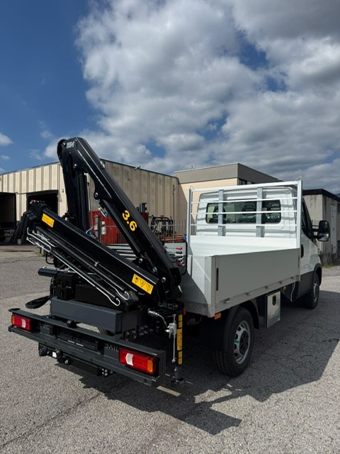 IVECO DAILY 35 S14 Eco - Ponte Fisso in Alluminio - GRU DN-LEVAT 3.6 S3 - Gancio di Traino KG. 3500-image-8