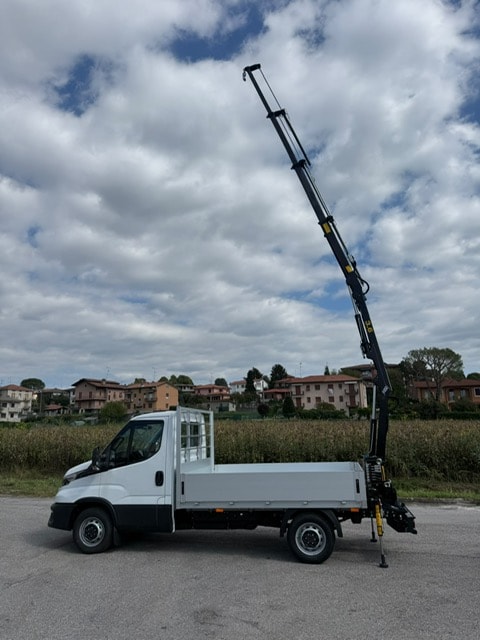 IVECO DAILY 35 S14 Eco - Ponte Fisso in Alluminio - GRU DN-LEVAT 3.6 S3 - Gancio di Traino KG. 3500-image-2