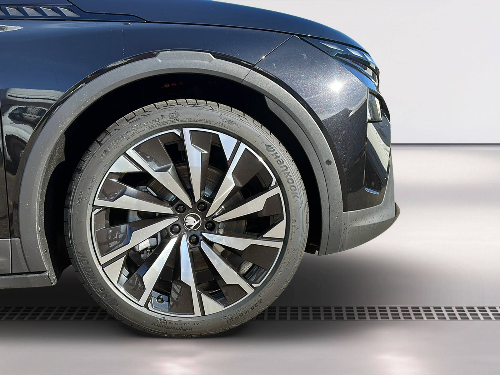 SKODA Elroq 85x Sportline 4x4-image-7