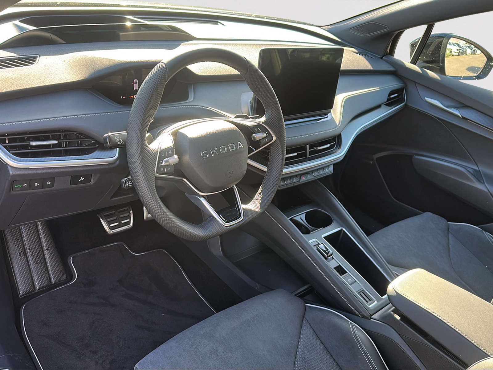 SKODA Elroq 85x Sportline 4x4-image-3