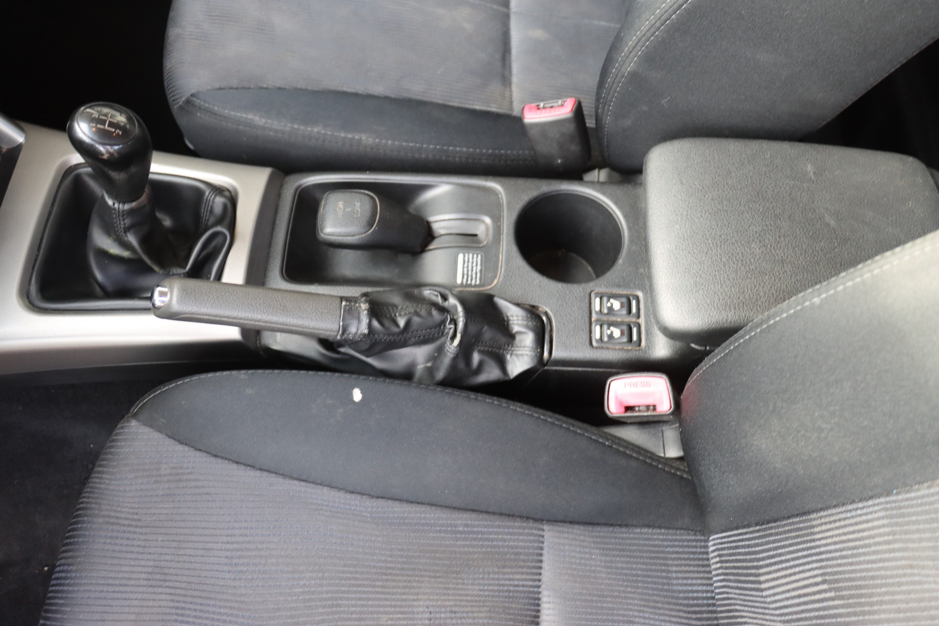 SUBARU Forester 2.0X Swiss-image-12