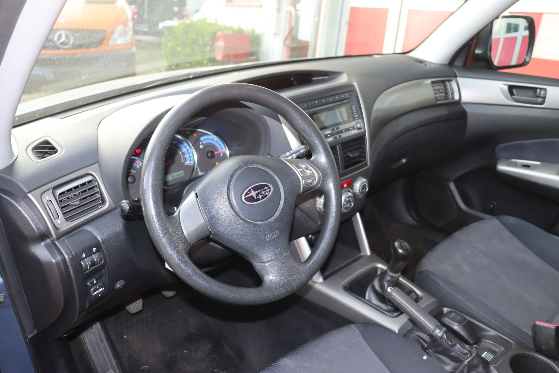 SUBARU Forester 2.0X Swiss-image-11
