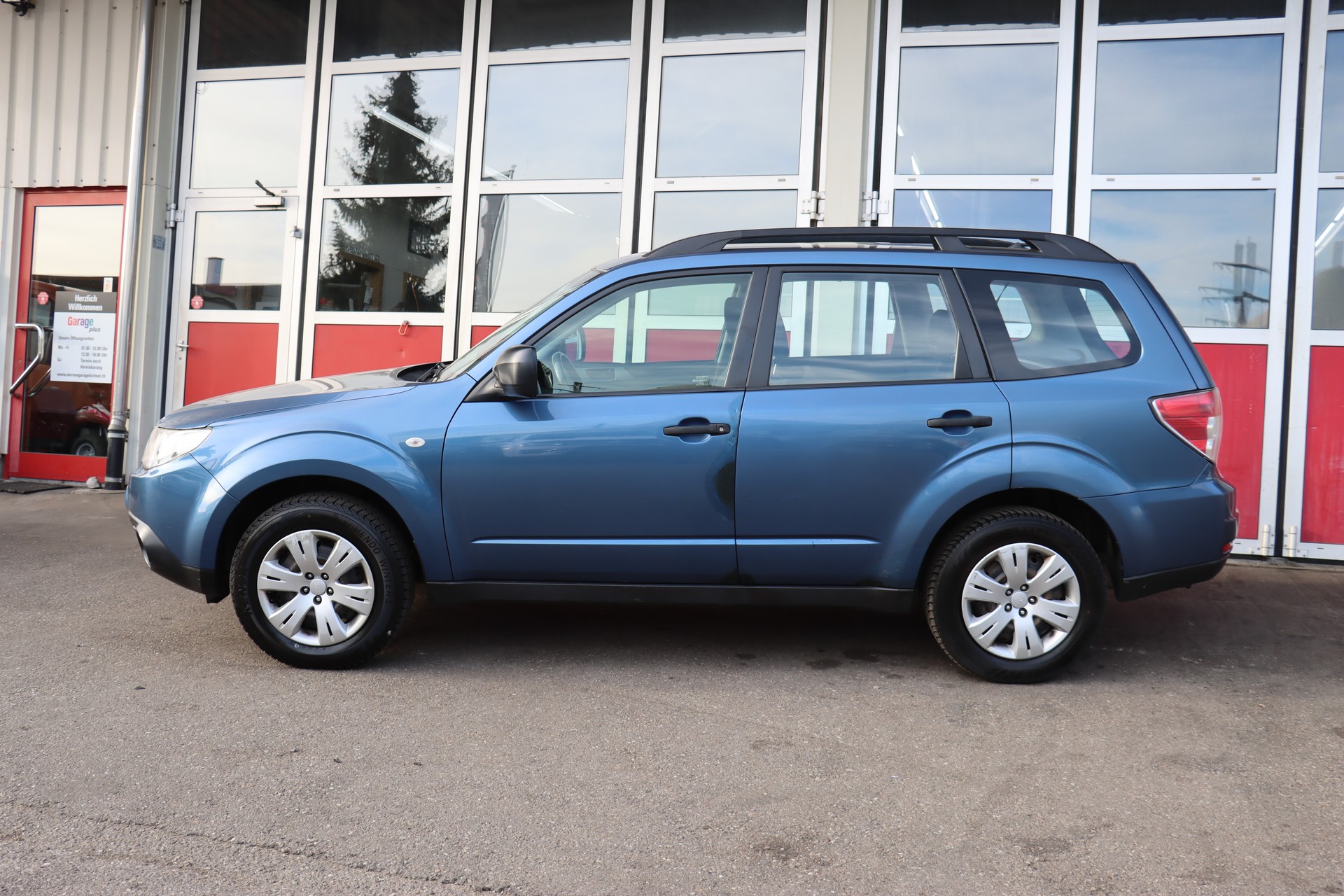 SUBARU Forester 2.0X Swiss-image-4