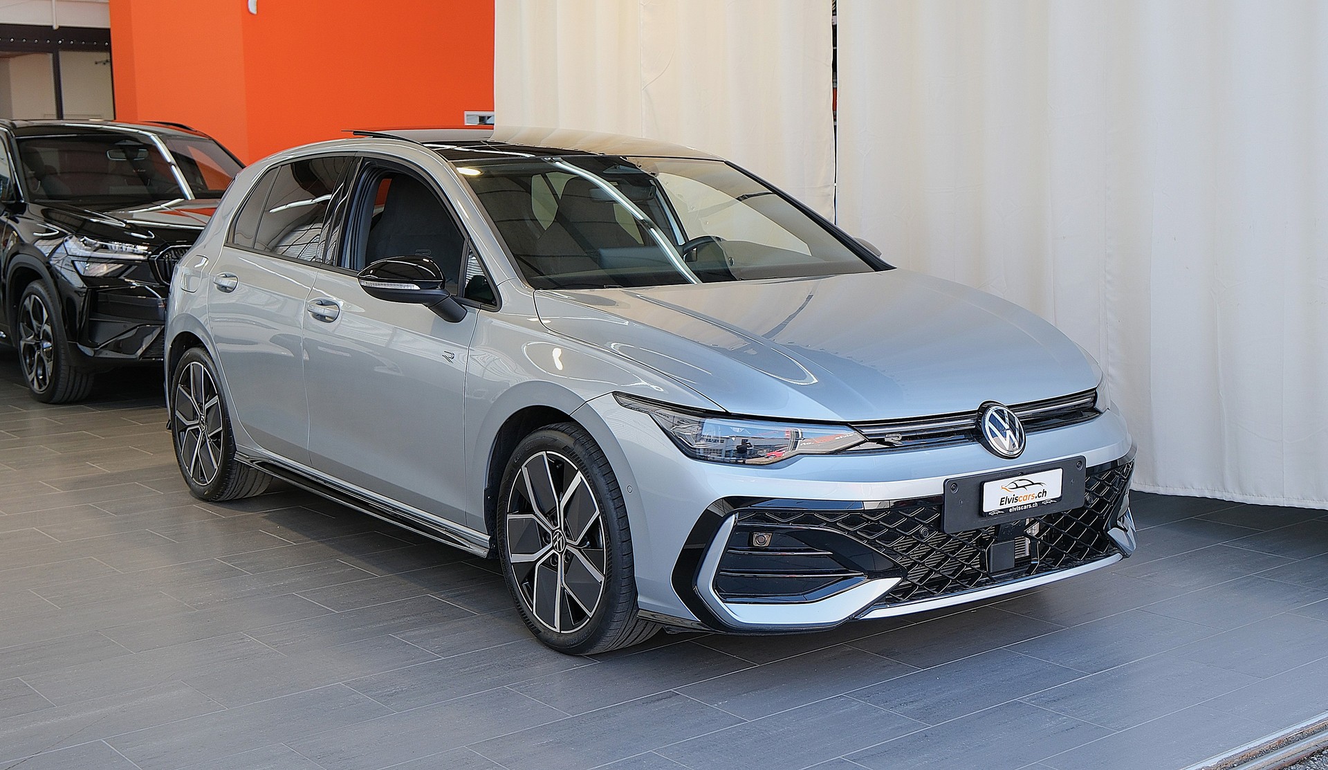 VW Golf 1.5 e TSI mHEV R-Line DSG " Black Style "-image-1