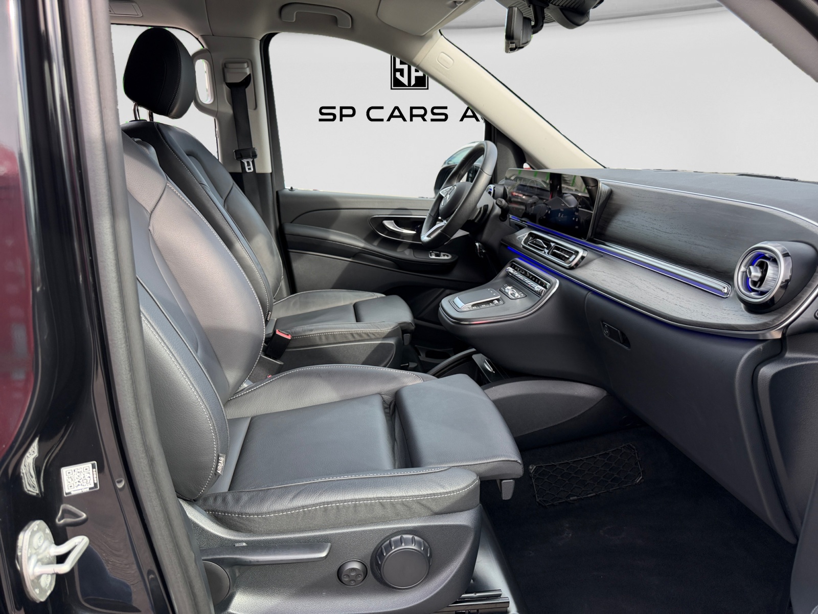 MERCEDES-BENZ V 300 d extralang Avantgarde 4Matic 9G-Tronic-image-16