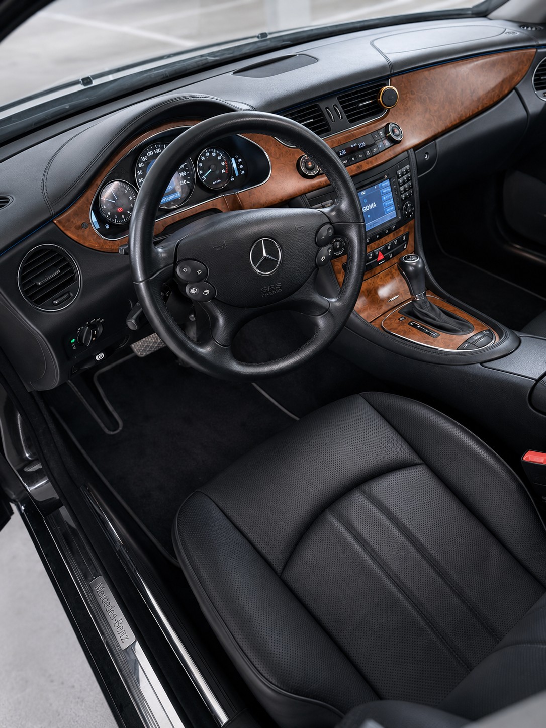 MERCEDES-BENZ CLS 350 CGI 7G-Tronic-image-6
