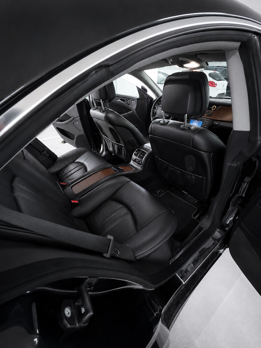 MERCEDES-BENZ CLS 350 CGI 7G-Tronic-image-9