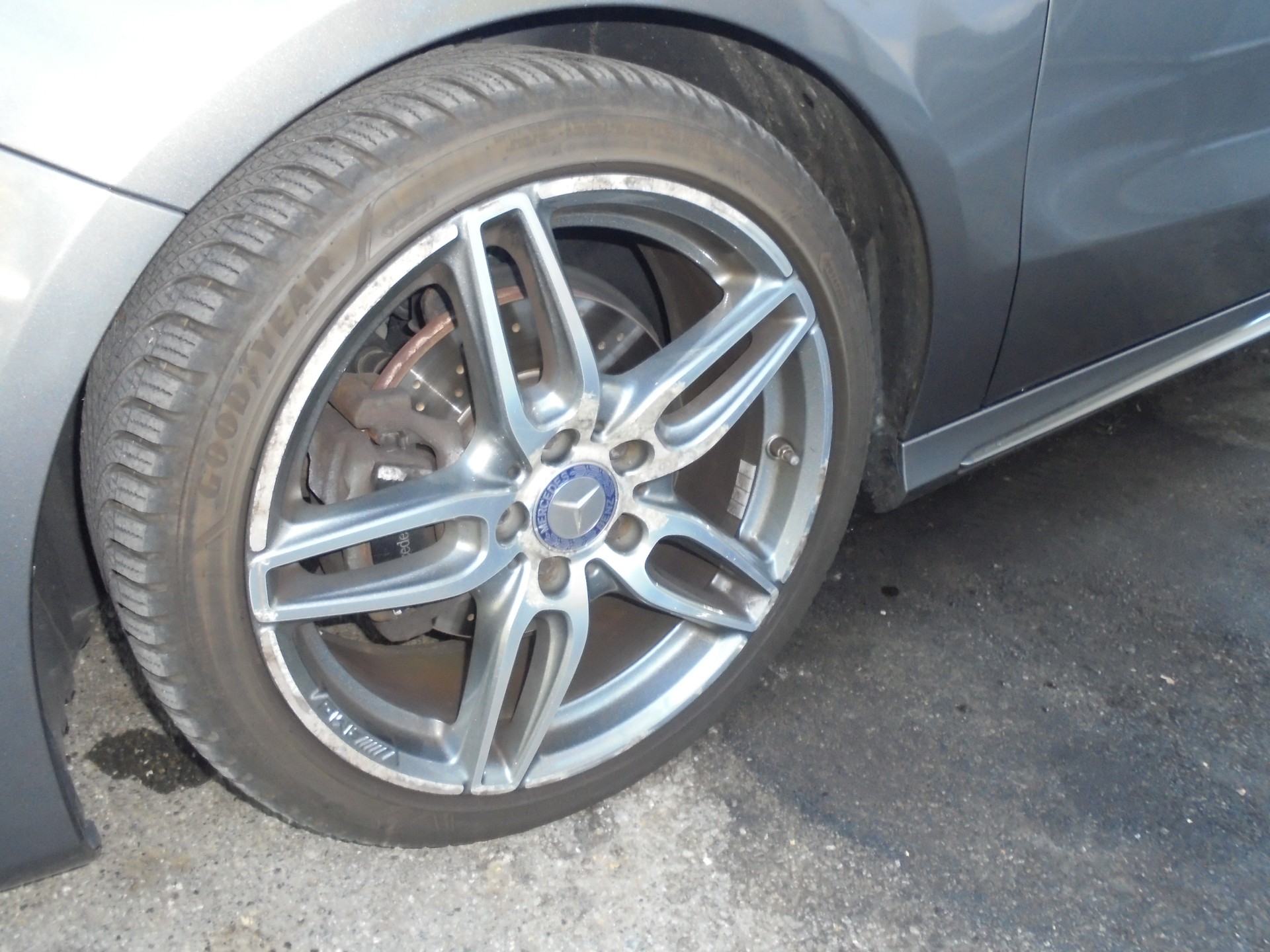 MERCEDES-BENZ A 200 AMG Line 7G-DCT-image-9