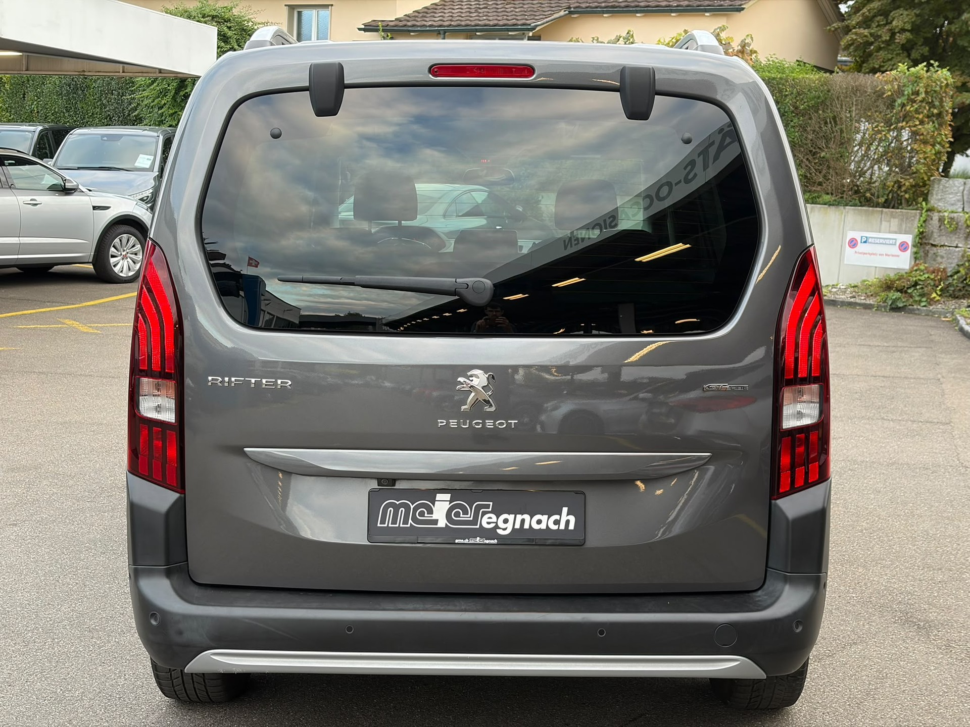 PEUGEOT Rifter Long 1.5 BlueHDi GT Line EAT8-image-6
