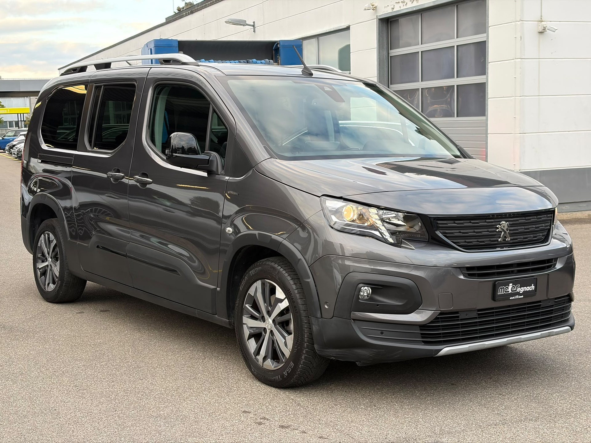 PEUGEOT Rifter Long 1.5 BlueHDi GT Line EAT8-image-2