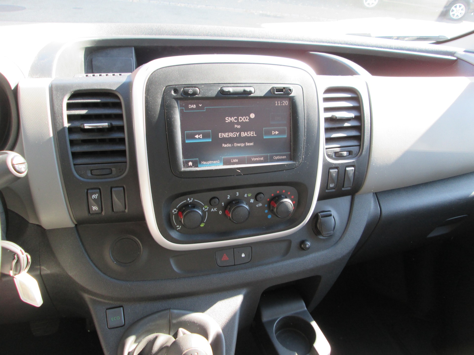 RENAULT Trafic 1.6 dCi 95 2.9t Business L1H1-image-12