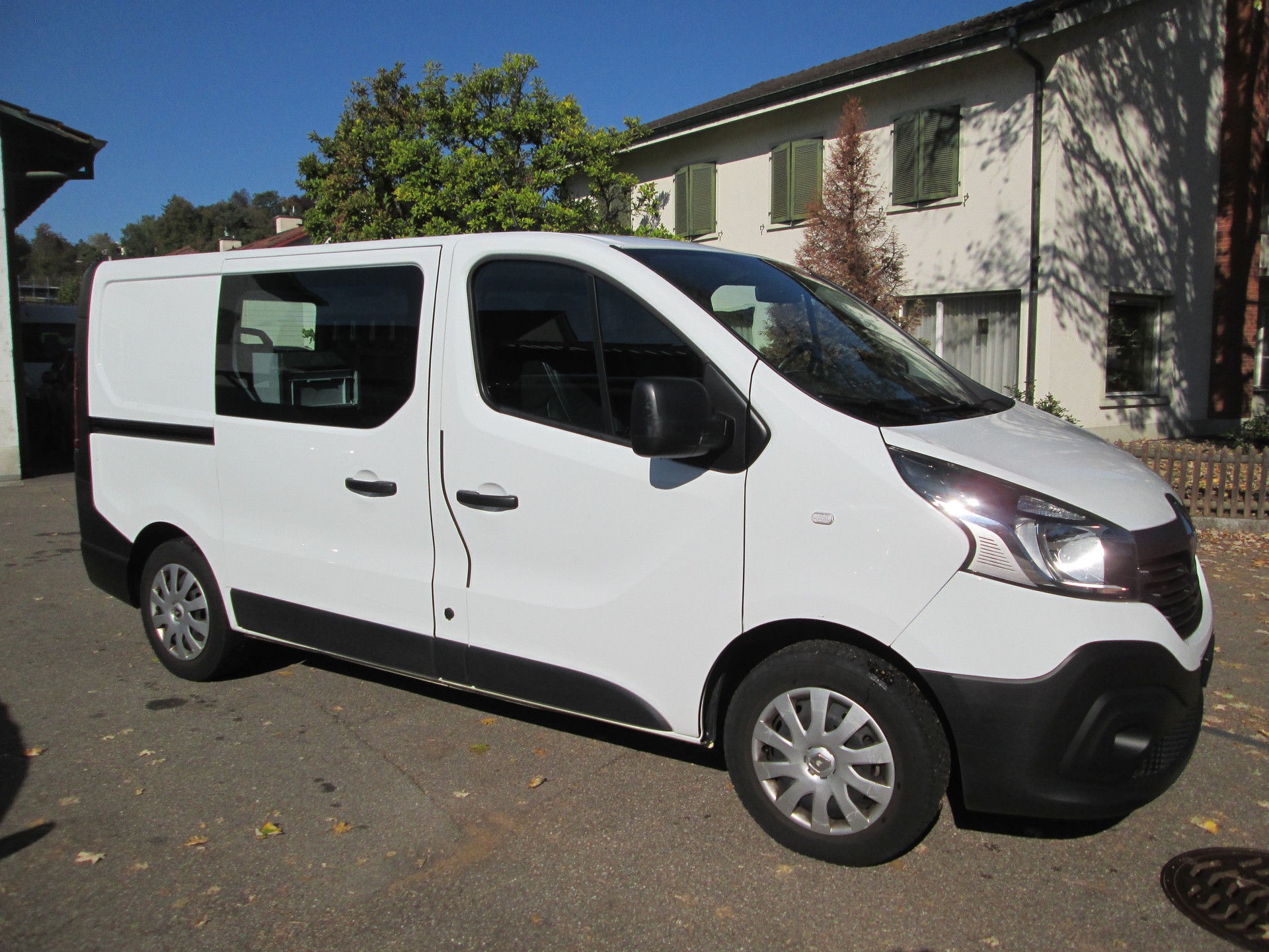 RENAULT Trafic 1.6 dCi 95 2.9t Business L1H1-image-5