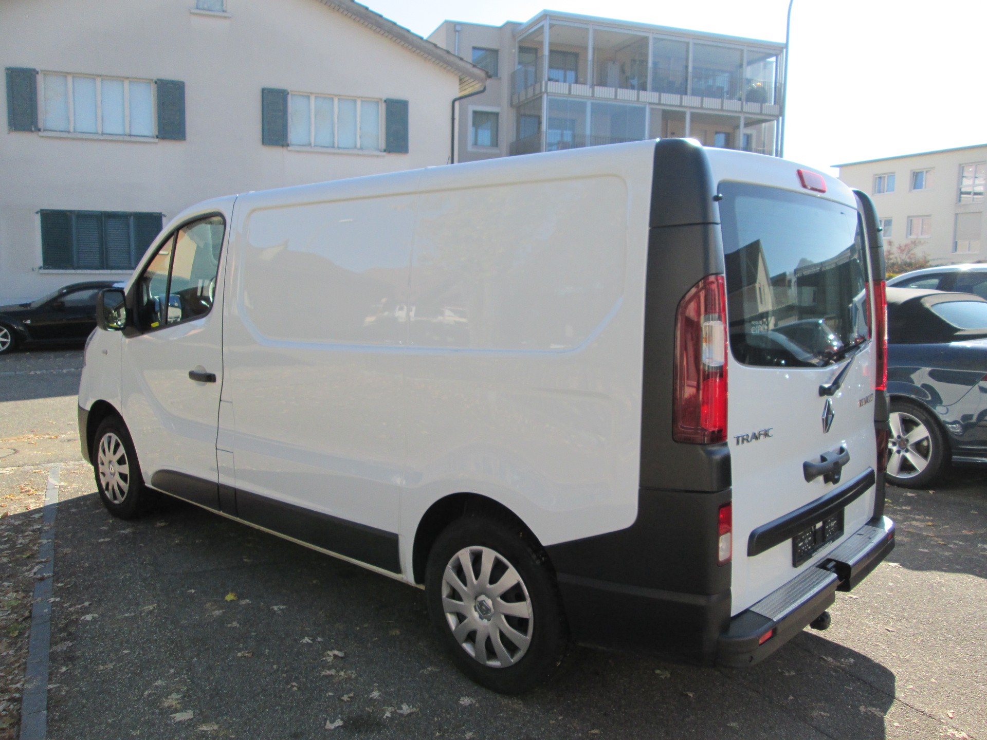 RENAULT Trafic 1.6 dCi 95 2.9t Business L1H1-image-2