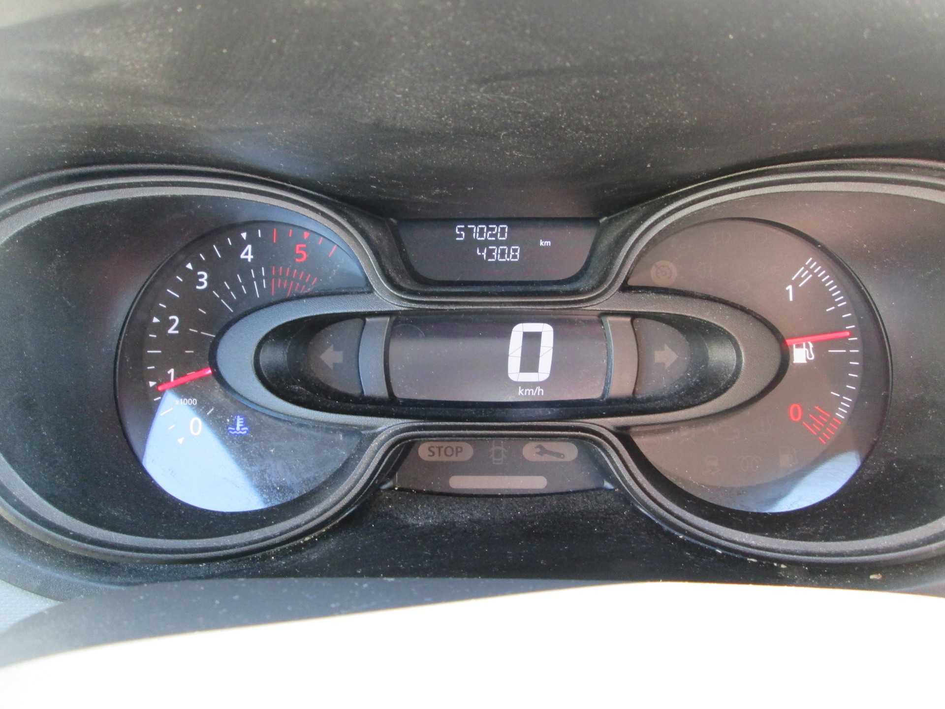 RENAULT Trafic 1.6 dCi 95 2.9t Business L1H1-image-11