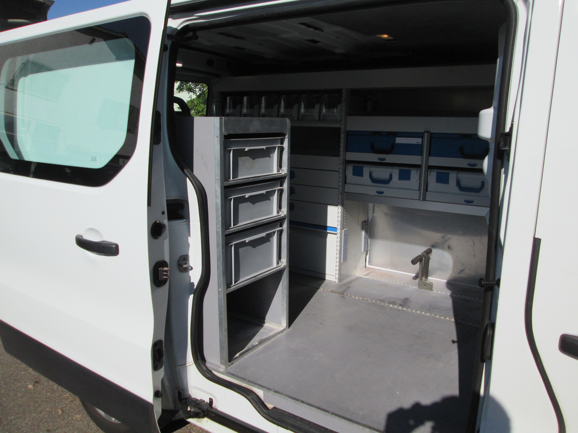 RENAULT Trafic 1.6 dCi 95 2.9t Business L1H1-image-9