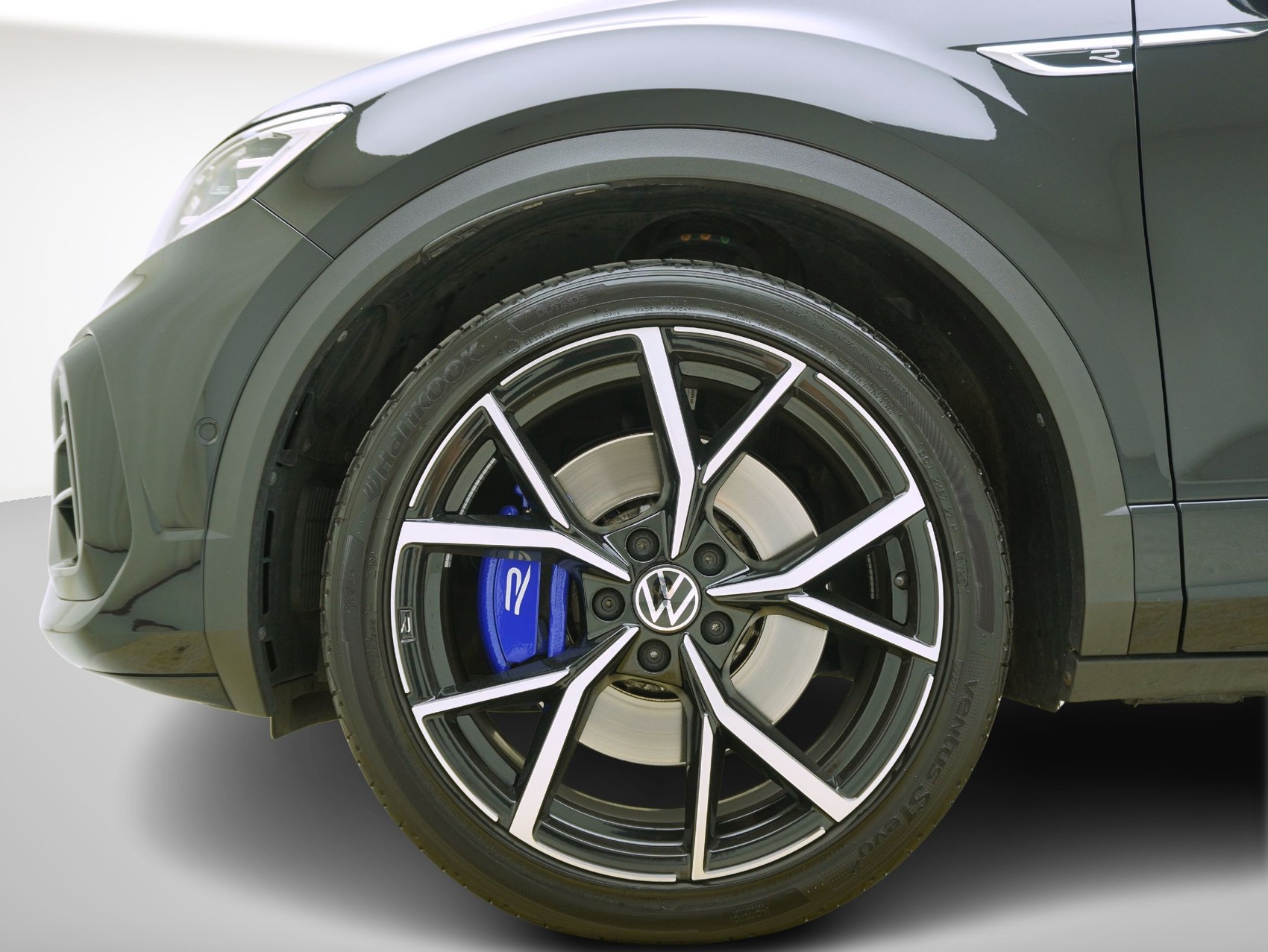 VW T-Roc 2.0 TSI DSG R Black Style 4Motion-image-6