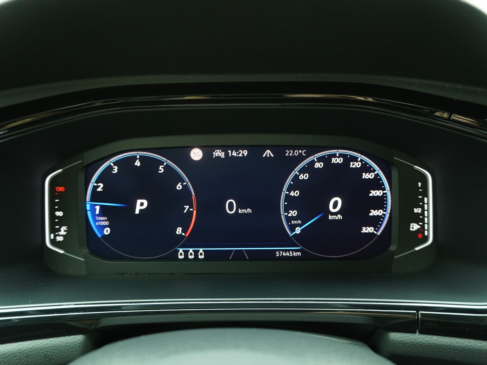 VW T-Roc 2.0 TSI DSG R Black Style 4Motion-image-16