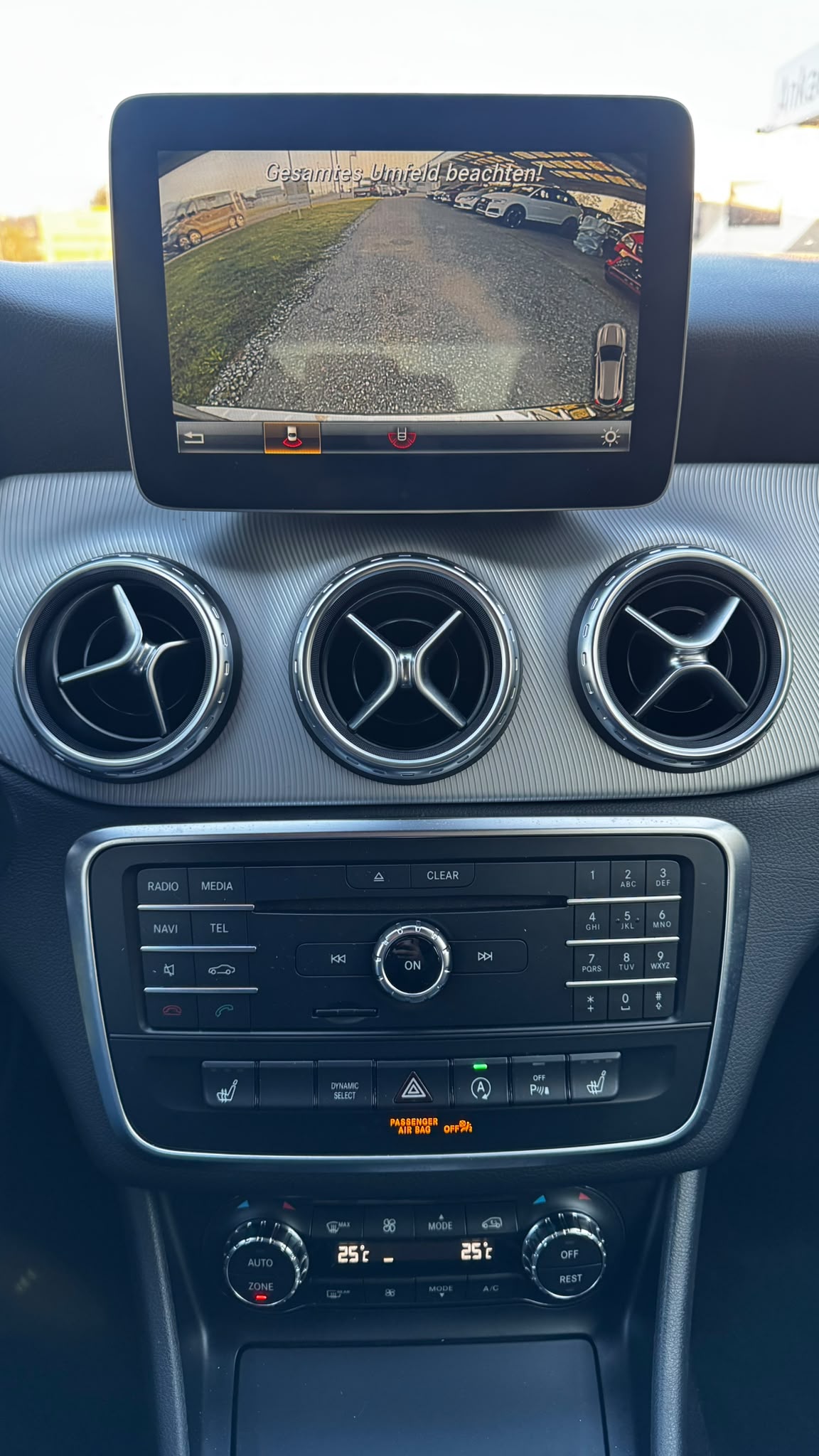MERCEDES-BENZ GLA 200 7G-DCT-image-9