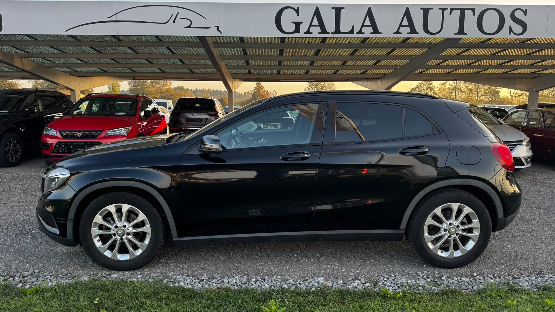 MERCEDES-BENZ GLA 200 7G-DCT-image-7