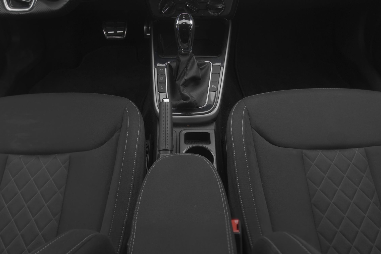 SKODA Fabia 1.0 TSI Selection DSG-image-8