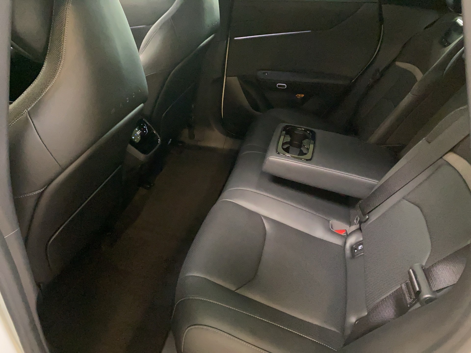 MAZDA CX-6e 68,8 kWh Takumi mit 21 Zoll - Räder-image-12