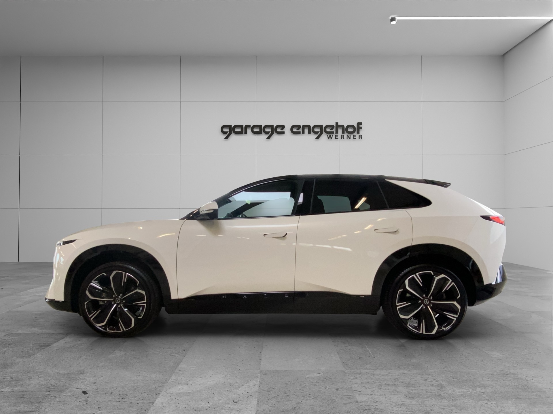 MAZDA CX-6e 68,8 kWh Takumi mit 21 Zoll - Räder-image-5
