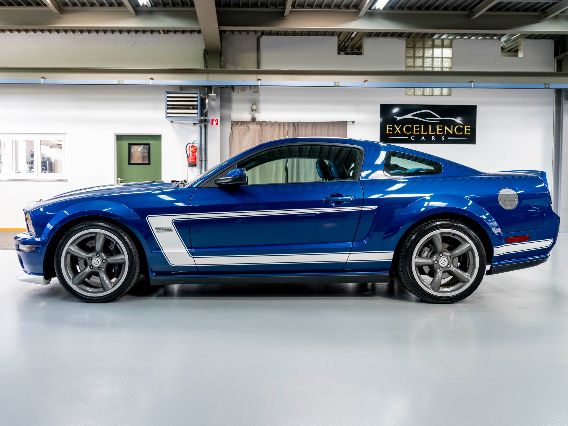 FORD Saleen H281 DG-showroom-element-3