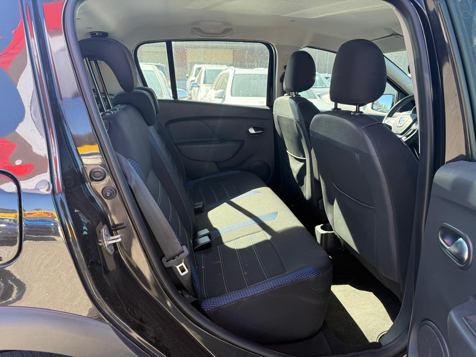 DACIA Sandero 0.9 TCe Celebration S/S-image-12