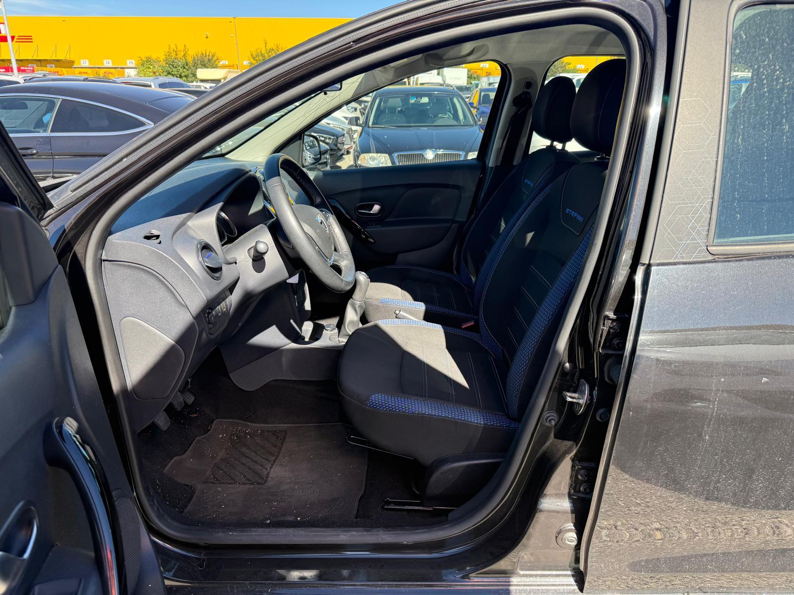 DACIA Sandero 0.9 TCe Celebration S/S-image-7