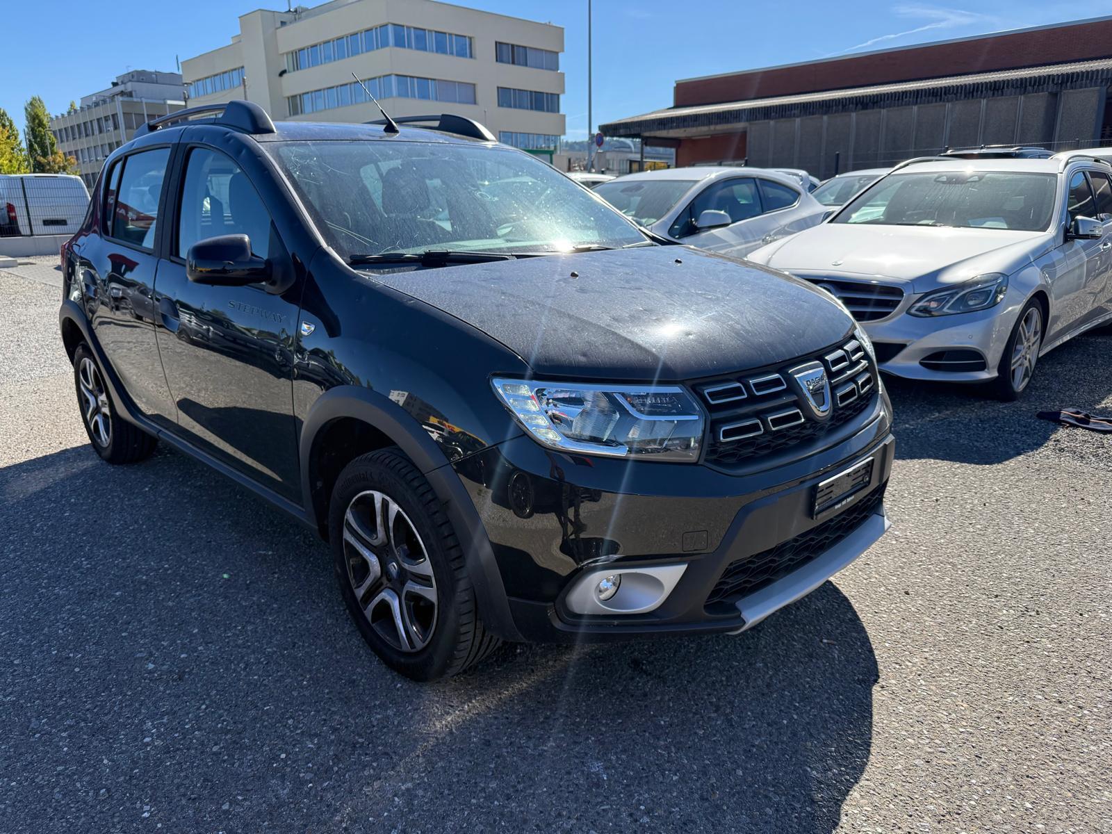 DACIA Sandero 0.9 TCe Celebration S/S-image-3