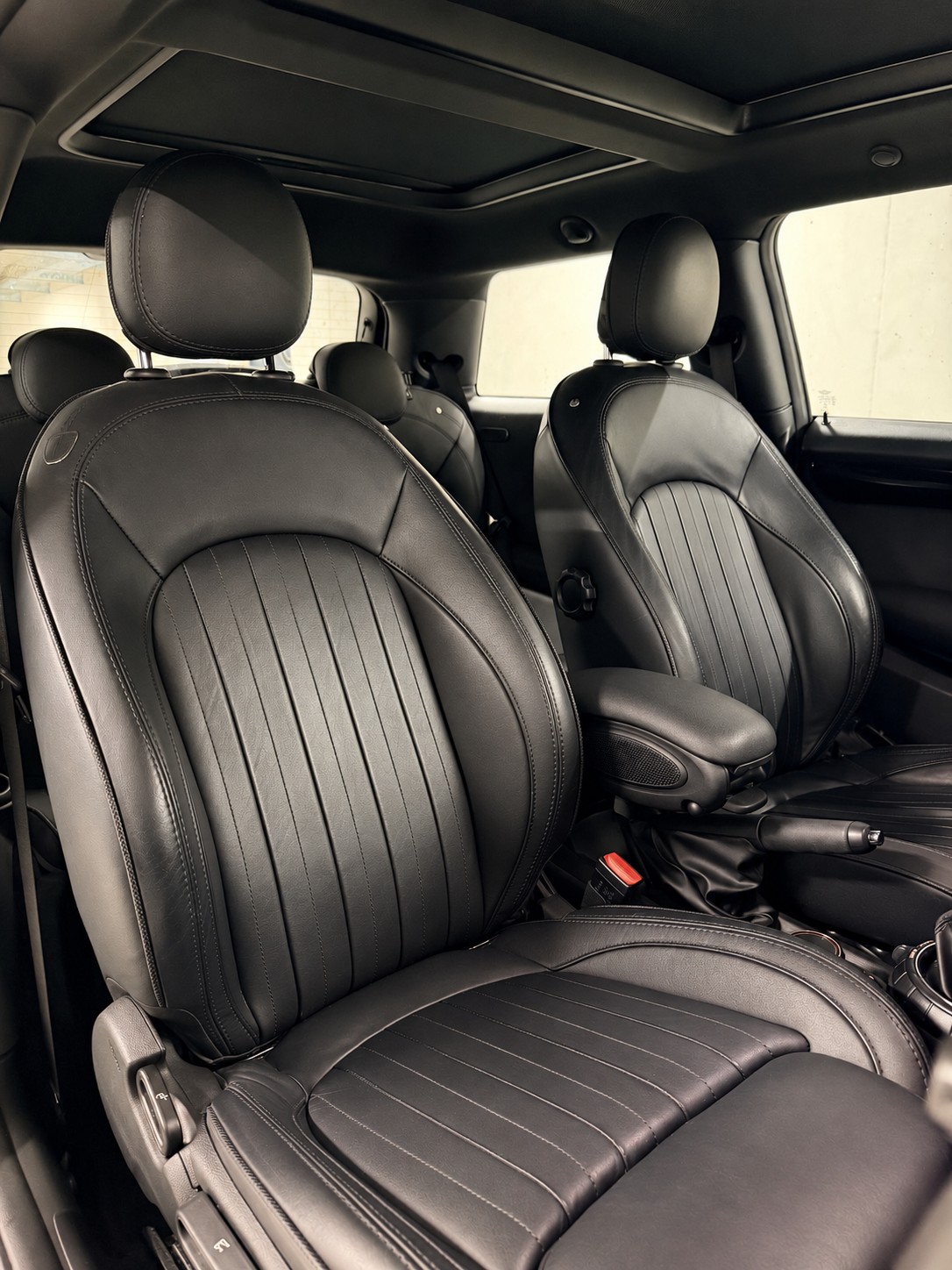 MINI Cooper Steptronic-image-24