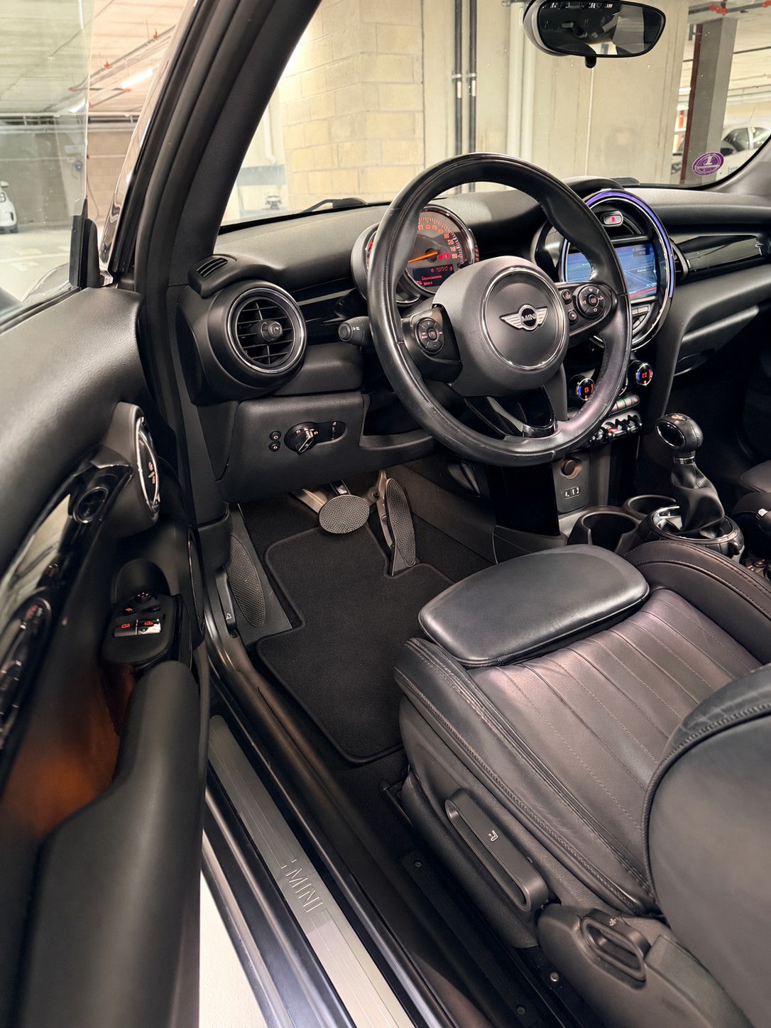 MINI Cooper Steptronic-image-8