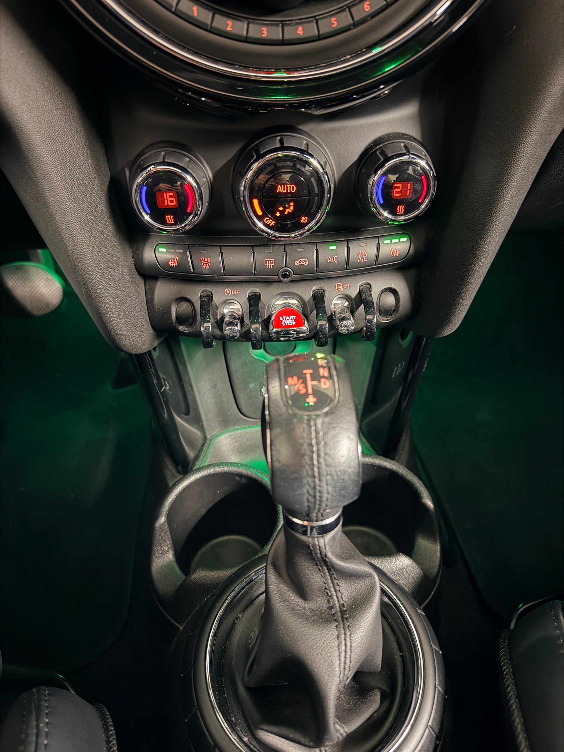 MINI Cooper Steptronic-image-11