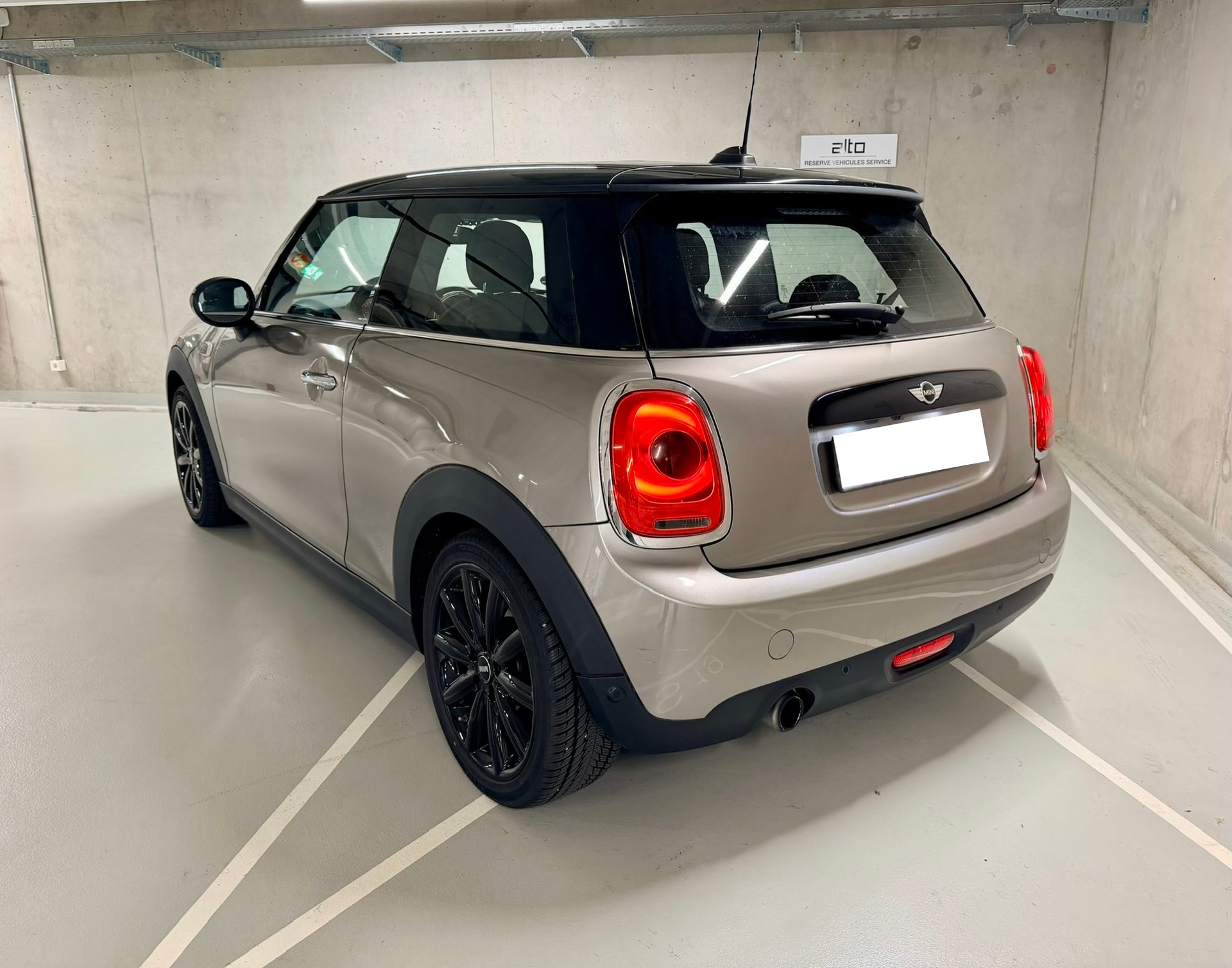 MINI Cooper Steptronic-image-2