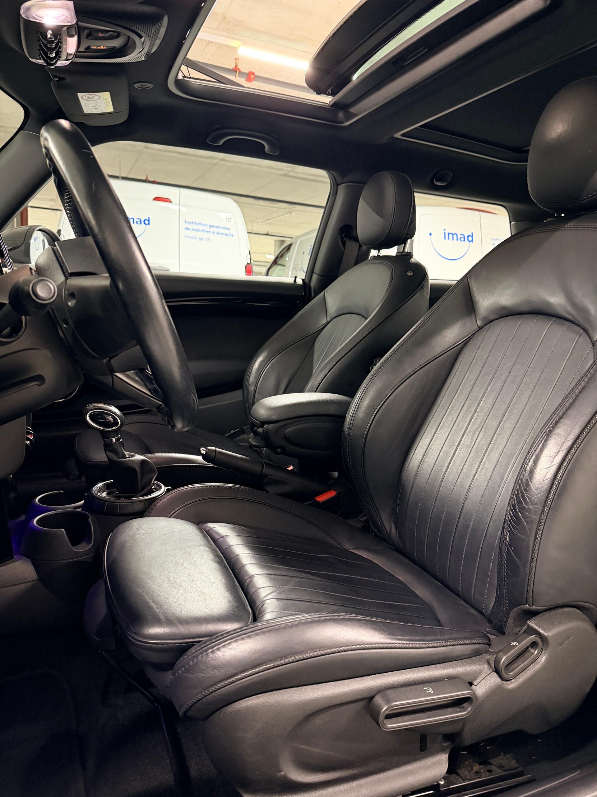 MINI Cooper Steptronic-image-13