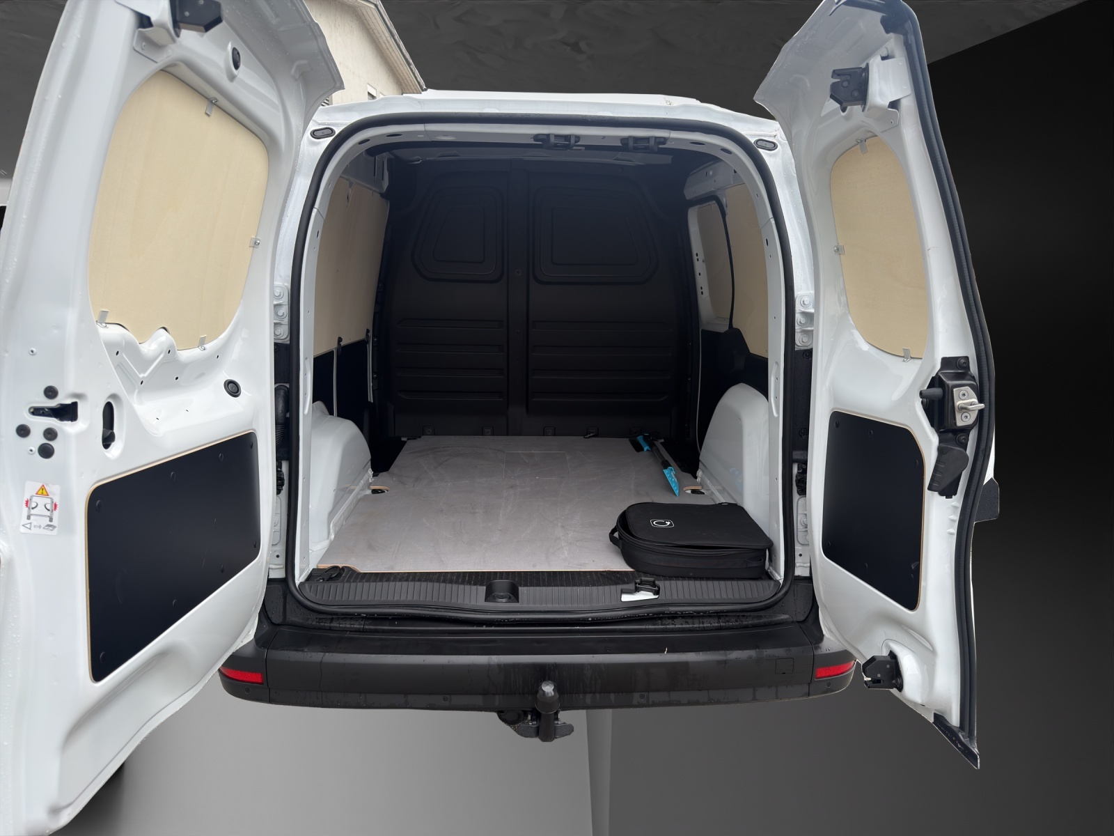 MERCEDES-BENZ eCitan 45kWh Pro-image-11