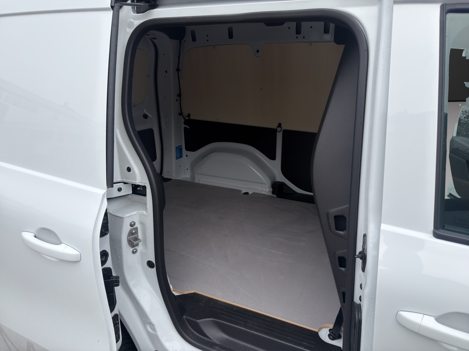 MERCEDES-BENZ eCitan 45kWh Pro-image-8