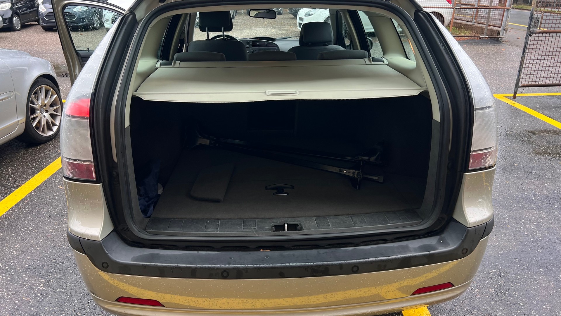 SAAB 9-3 1.9 TiD Vector-image-7