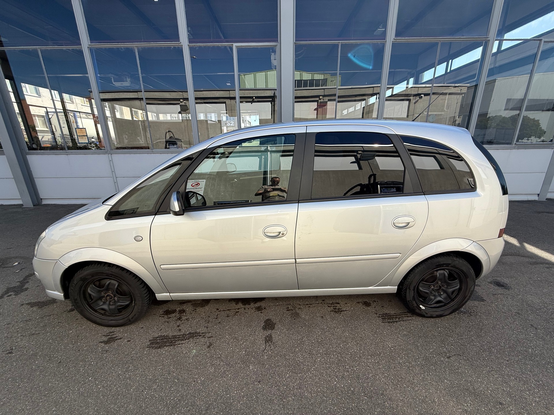 OPEL Meriva 1.6i-16 TP Enjoy *Frisch ab MFK *Automat *Klimaanlage *4 neue Winterreifen *hintere Bremsscheiben + Bremsbeläge neu-image-5