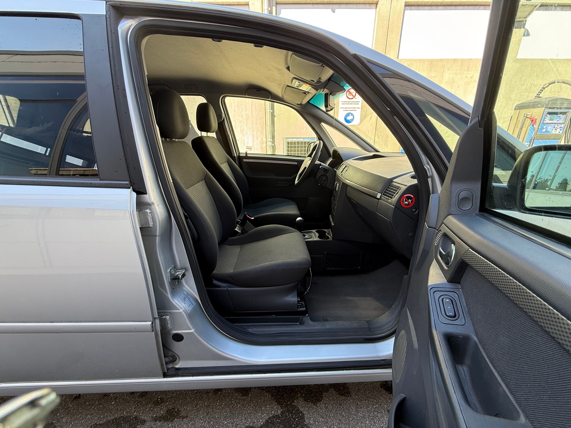 OPEL Meriva 1.6i-16 TP Enjoy *Frisch ab MFK *Automat *Klimaanlage *4 neue Winterreifen *hintere Bremsscheiben + Bremsbeläge neu-image-14