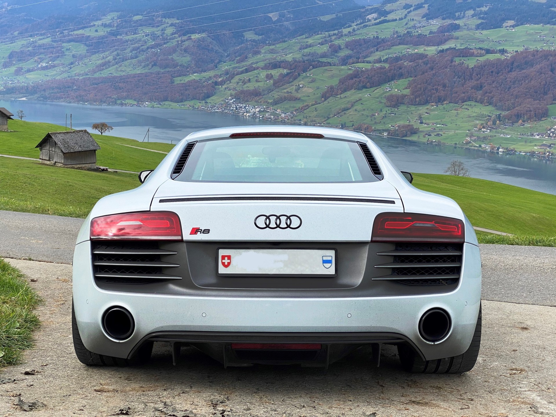 AUDI R8 plus Coupé 5.2 S-Tronic-image-1