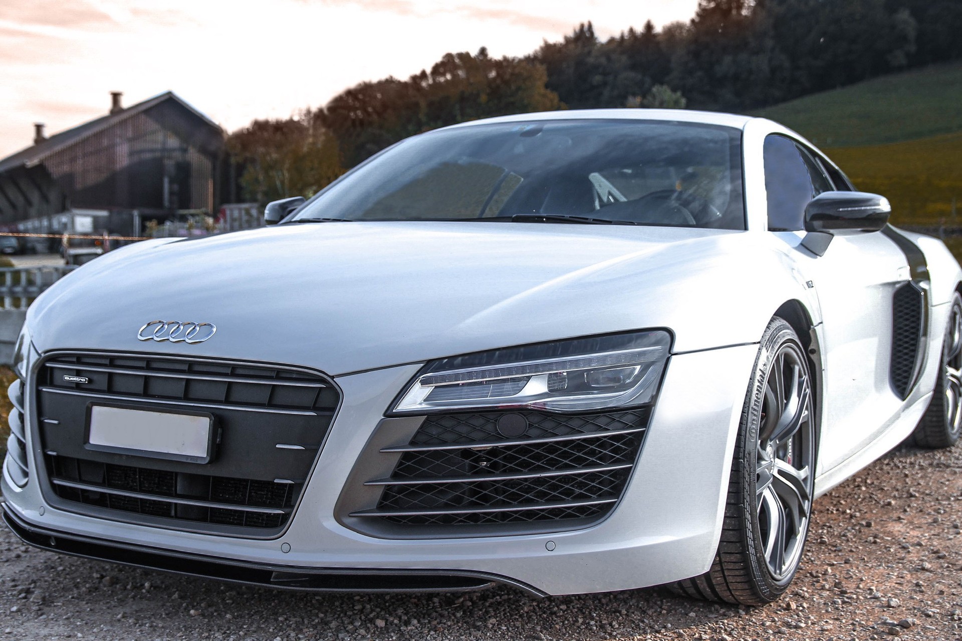 AUDI R8 plus Coupé 5.2 S-Tronic-image-5