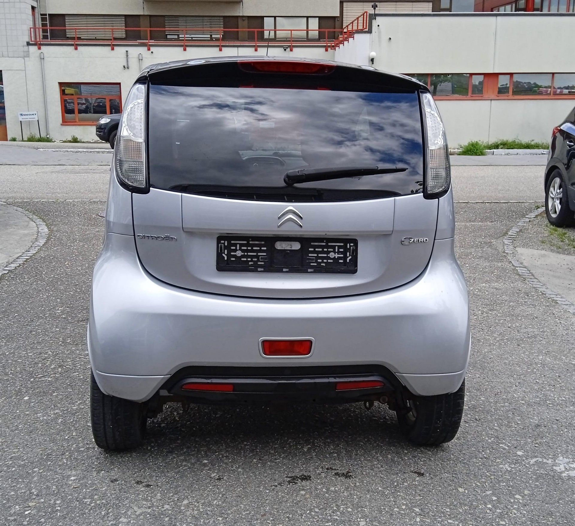 CITROEN C-Zero Attraction-image-9