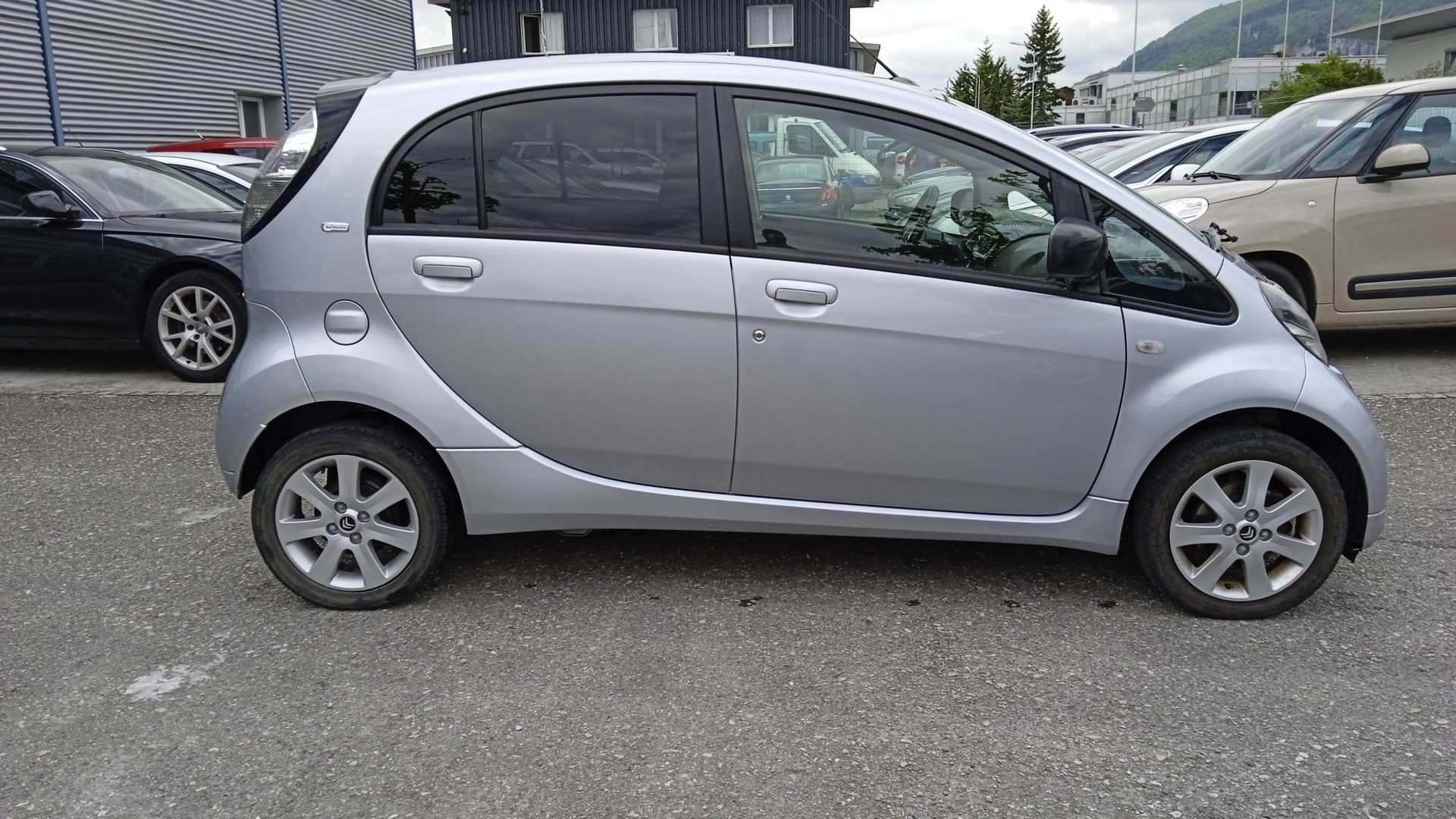 CITROEN C-Zero Attraction-image-2