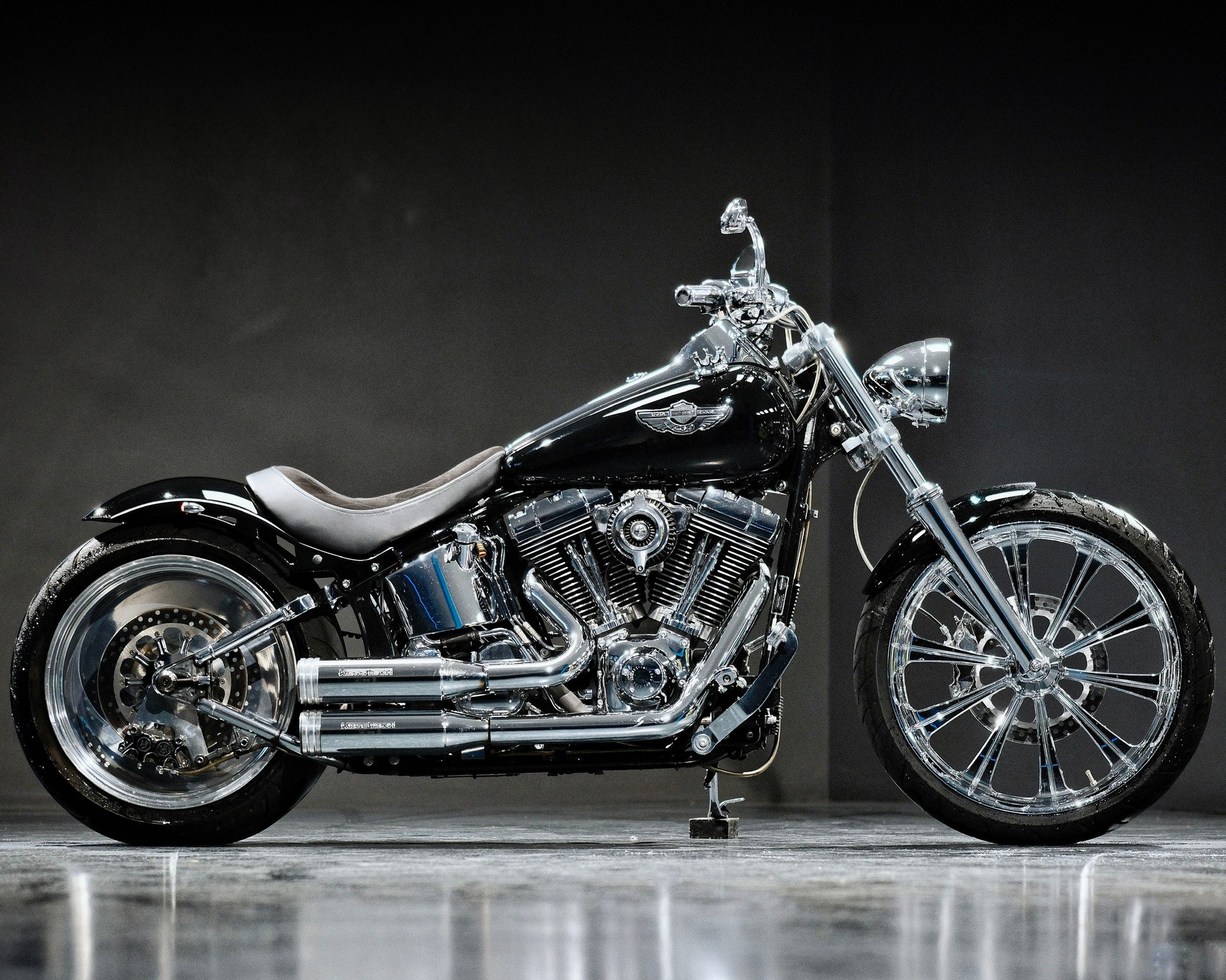 HARLEY-DAVIDSON FXSTD Deuce-showroom-element-1
