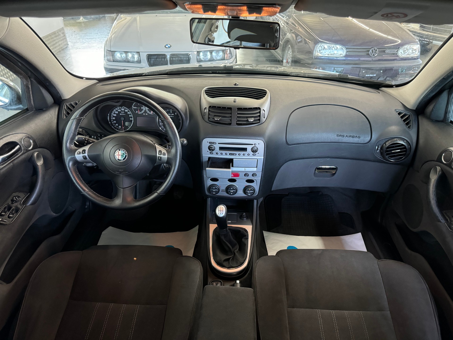 ALFA ROMEO 147 1.6 TS 16V Distinctive-image-12