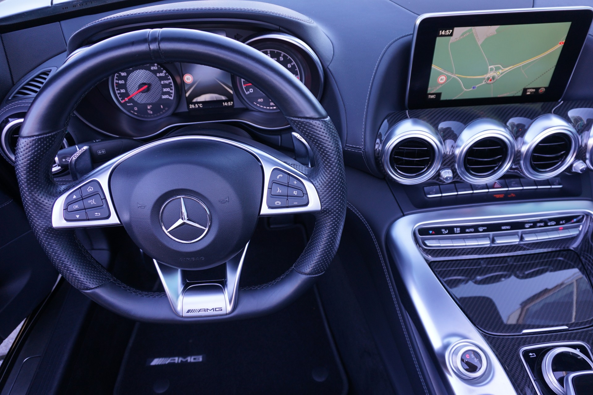 MERCEDES-BENZ AMG GT Roadster 4,0i V8 476PS-image-24